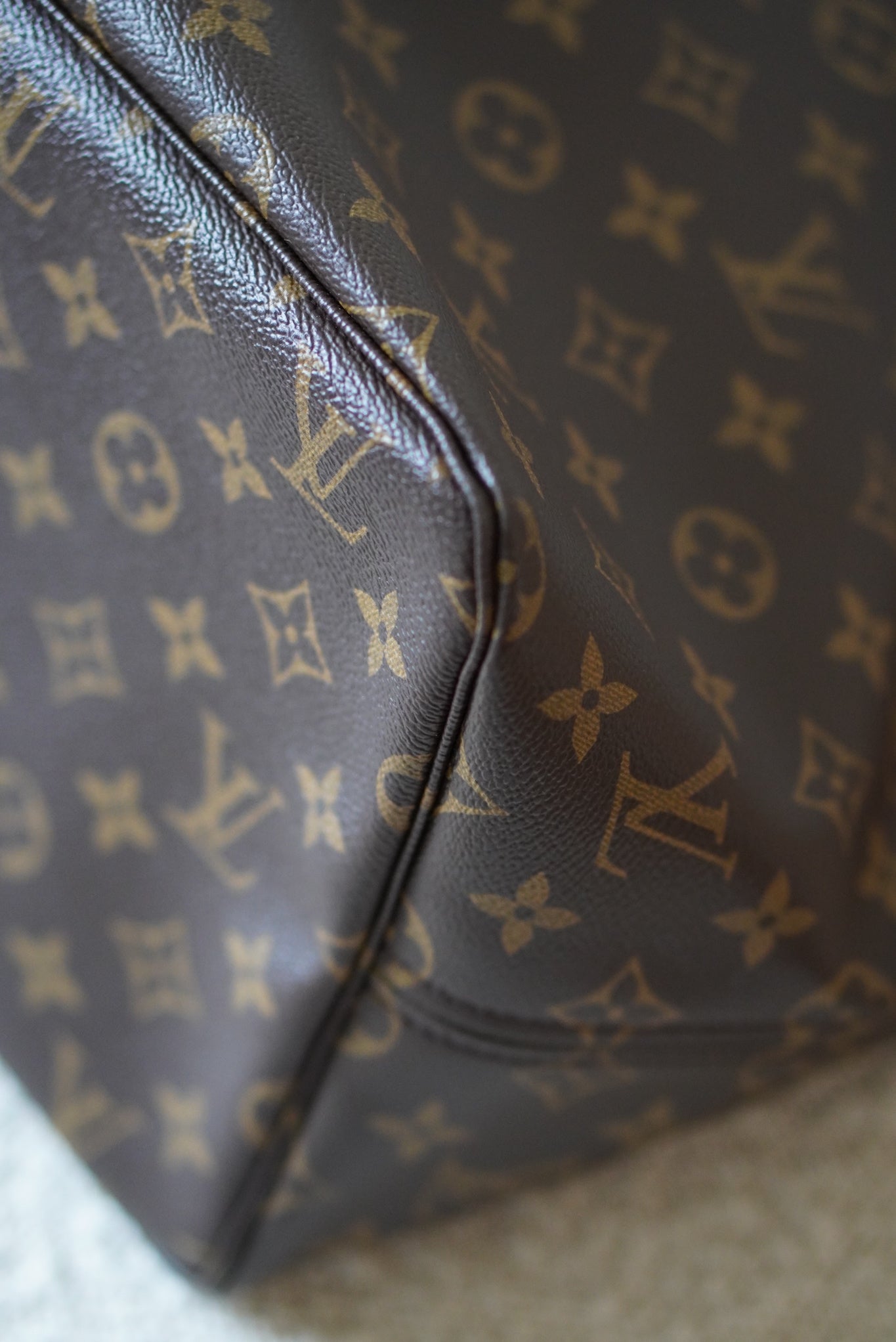 LOUIS VUITTON NEVERFULL GM