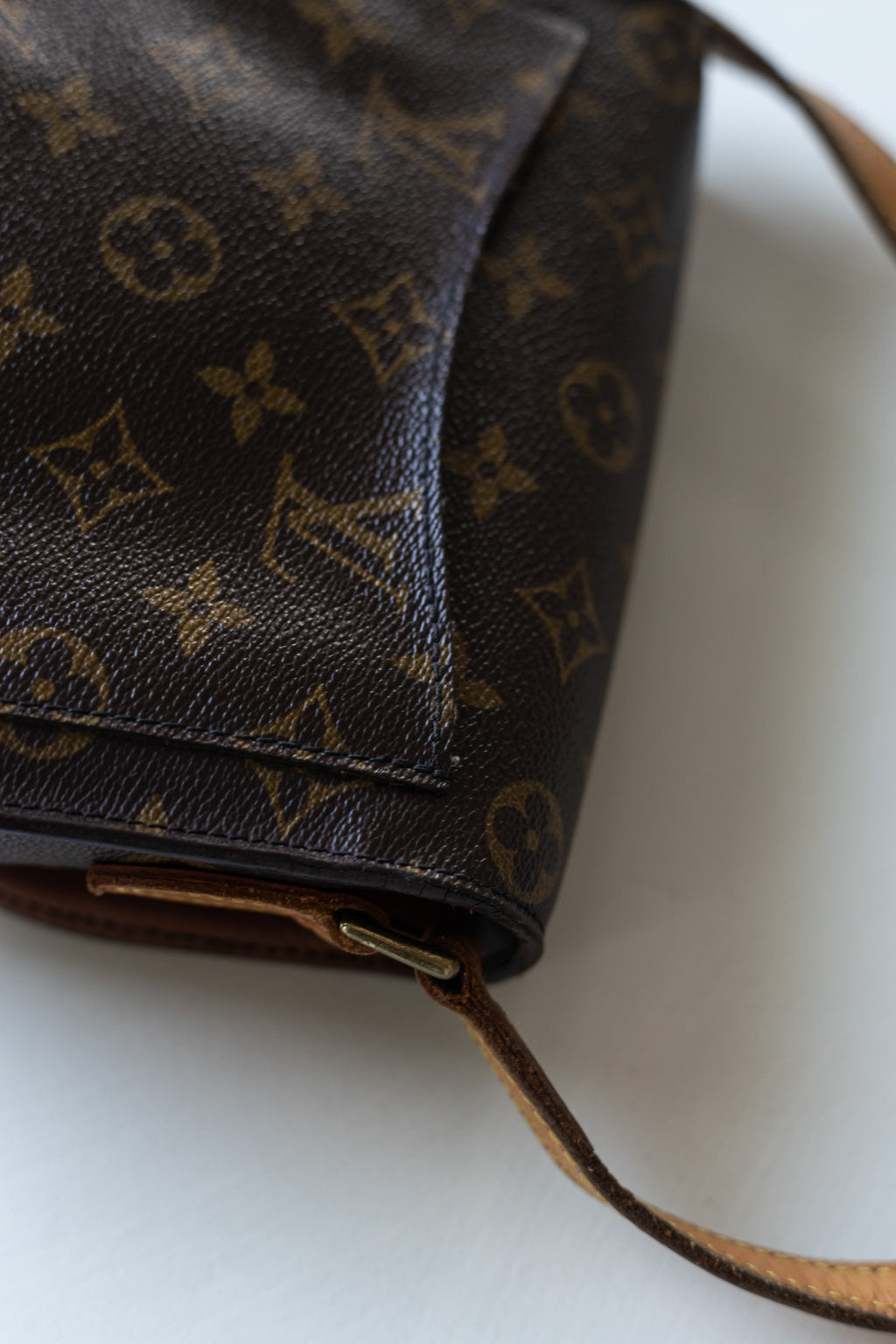 LOUIS VUITTON SAINT CLOUD MM
