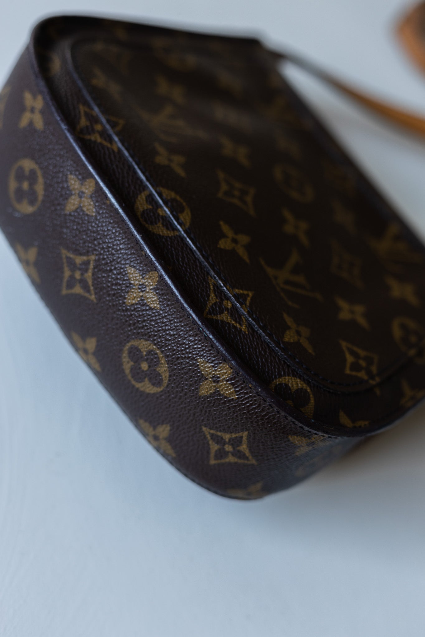Louis Vuitton Monogram St Cloud MM Shoulder Bag – RETYCHE