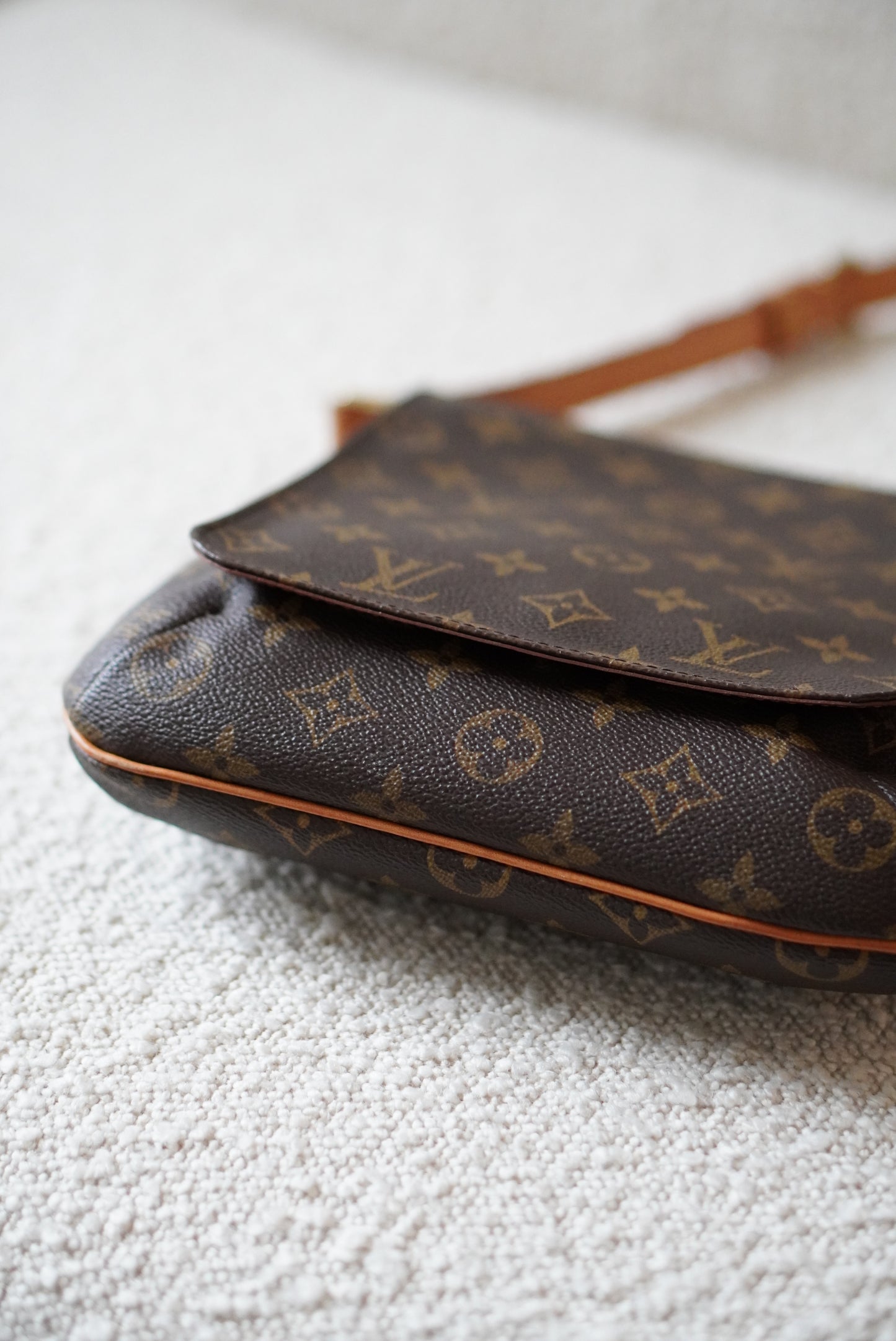 LOUIS VUITTON MUSETTE SALSA PM
