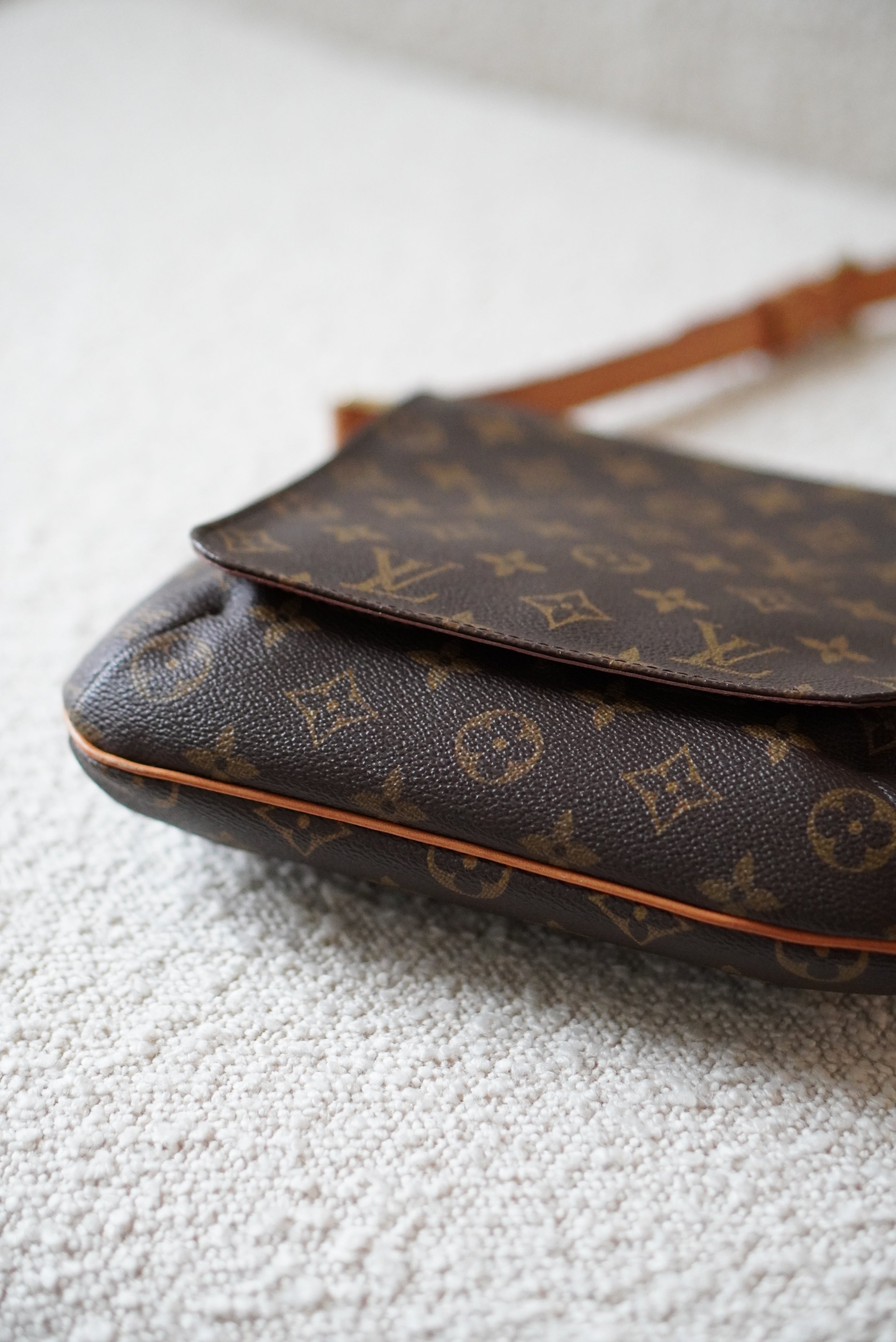LOUIS VUITTON MUSETTE SALSA PM