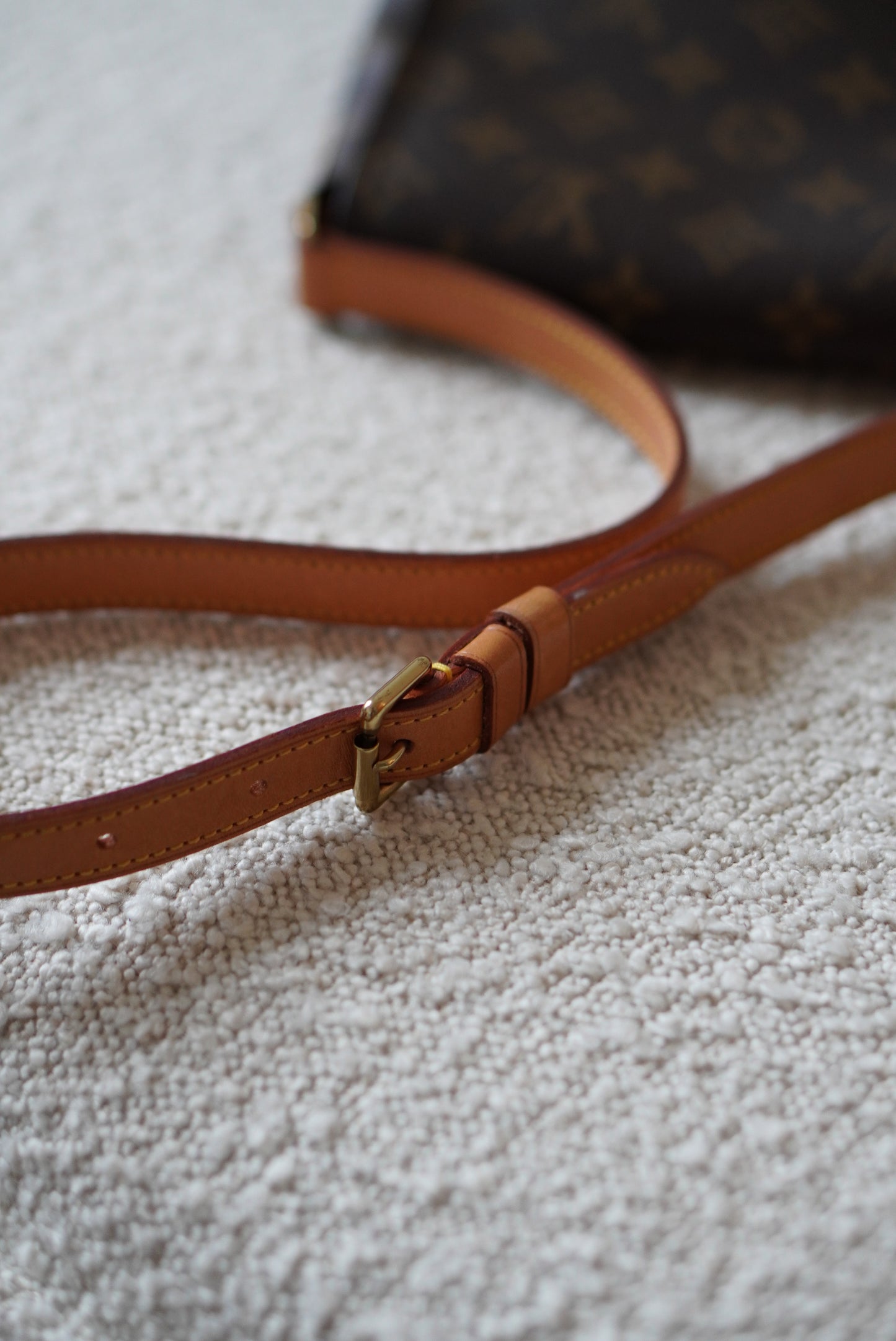 LOUIS VUITTON MUSETTE SALSA PM